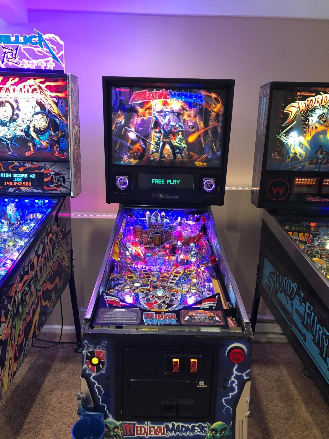 Pinball machine for sale